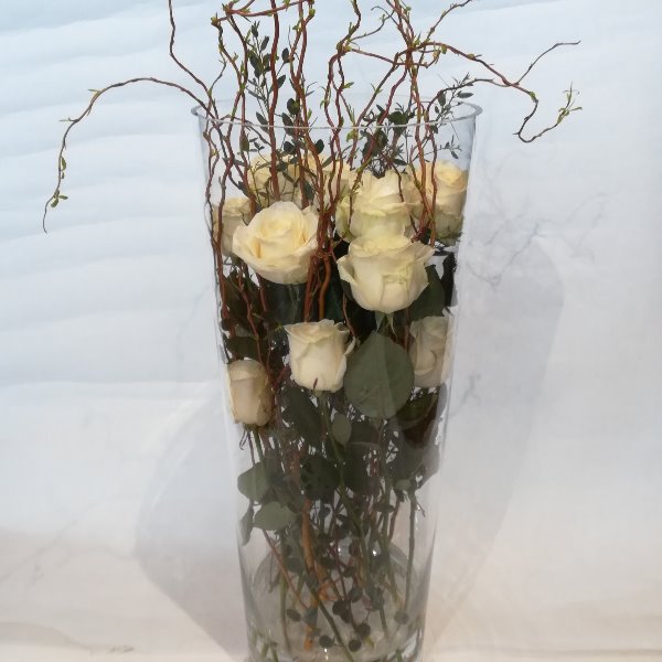 STR 22  weiße Rosen in Glasvase Bild 2