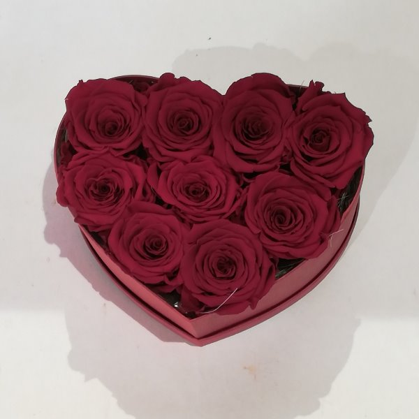 H 3     Herzbox aus roten gefriergetrockneten Rosen, ca. 9 Stück Bild 2